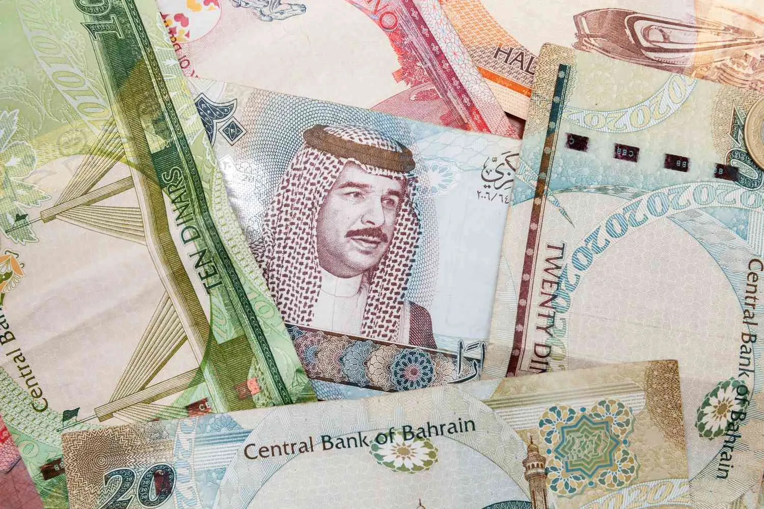 أقوى 5 عملات بالعالم في عام 2024 - صورة 2
