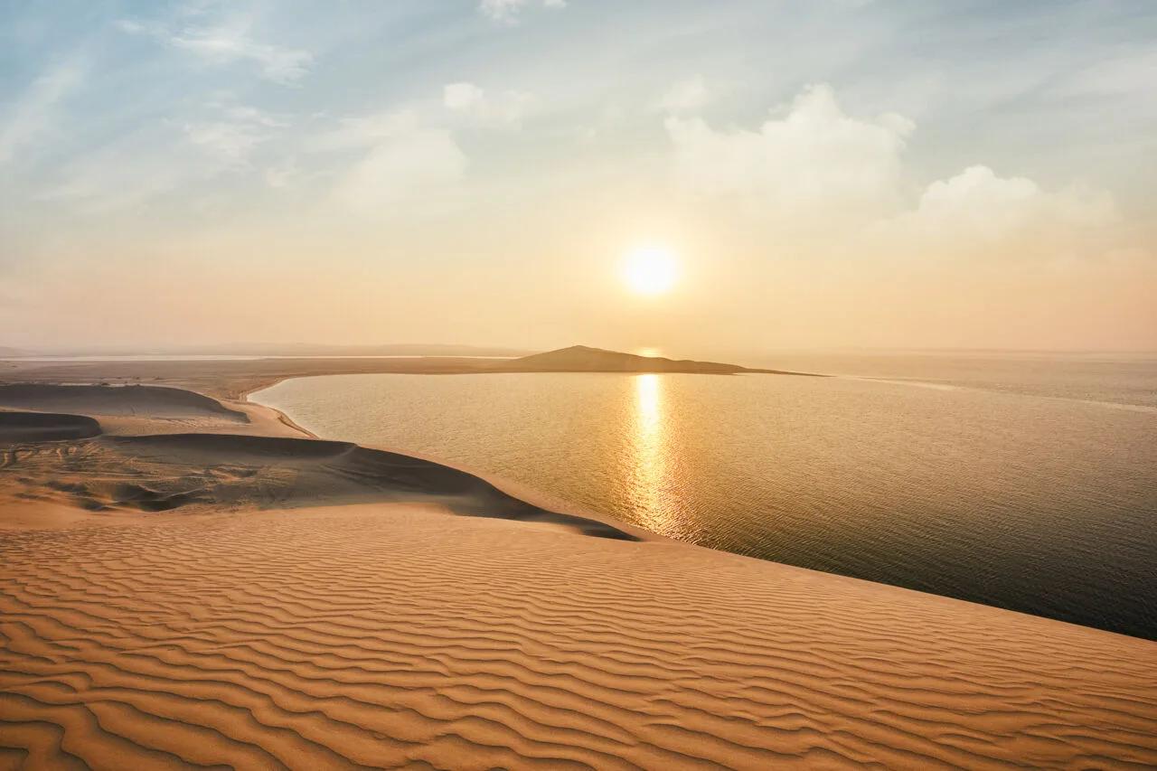 أفضل شواطئ قطر 2026: دليلك الشامل لأجمل الشواطئ