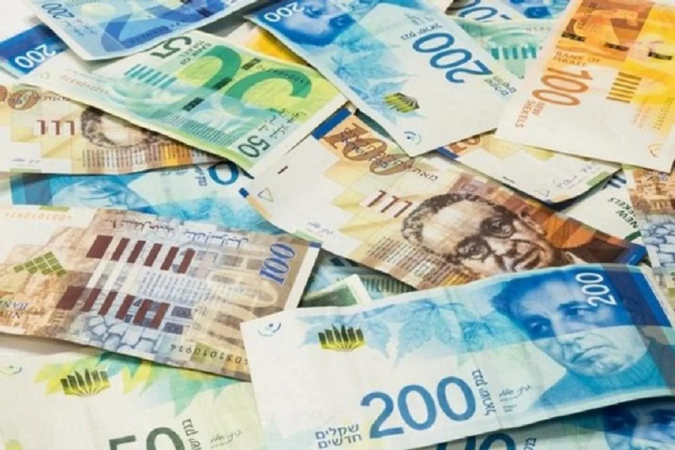 الشيكل بأدنى مستوى في 10 سنوات مع استمرار العدوان على غزة