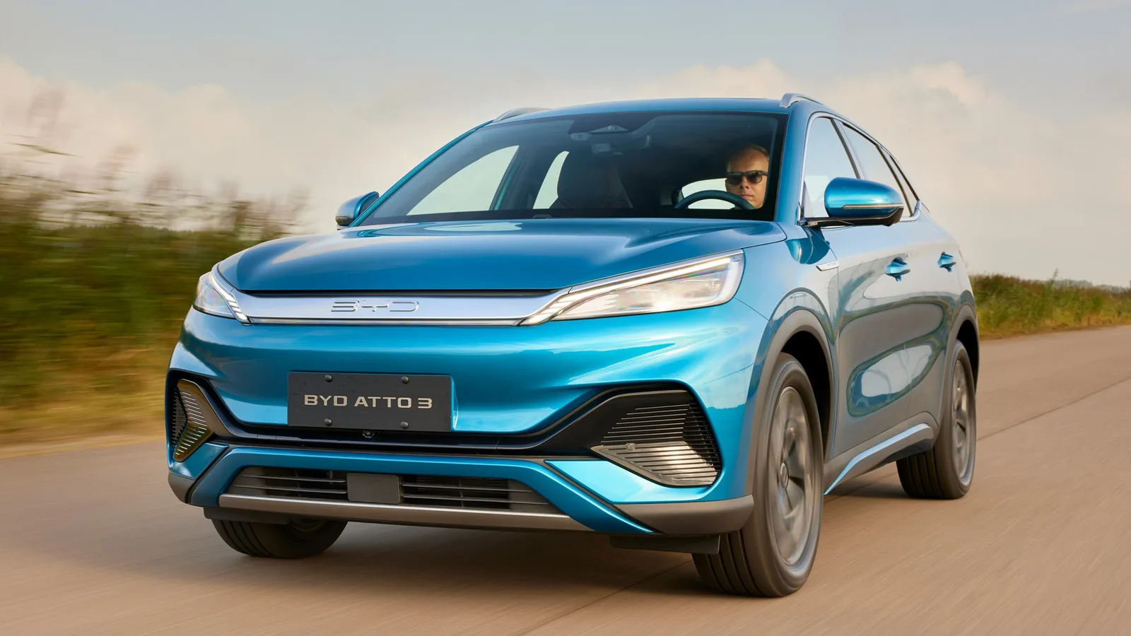 BYD الصينية تزيح "تسلا" عن عرش السيارات الكهربائية
