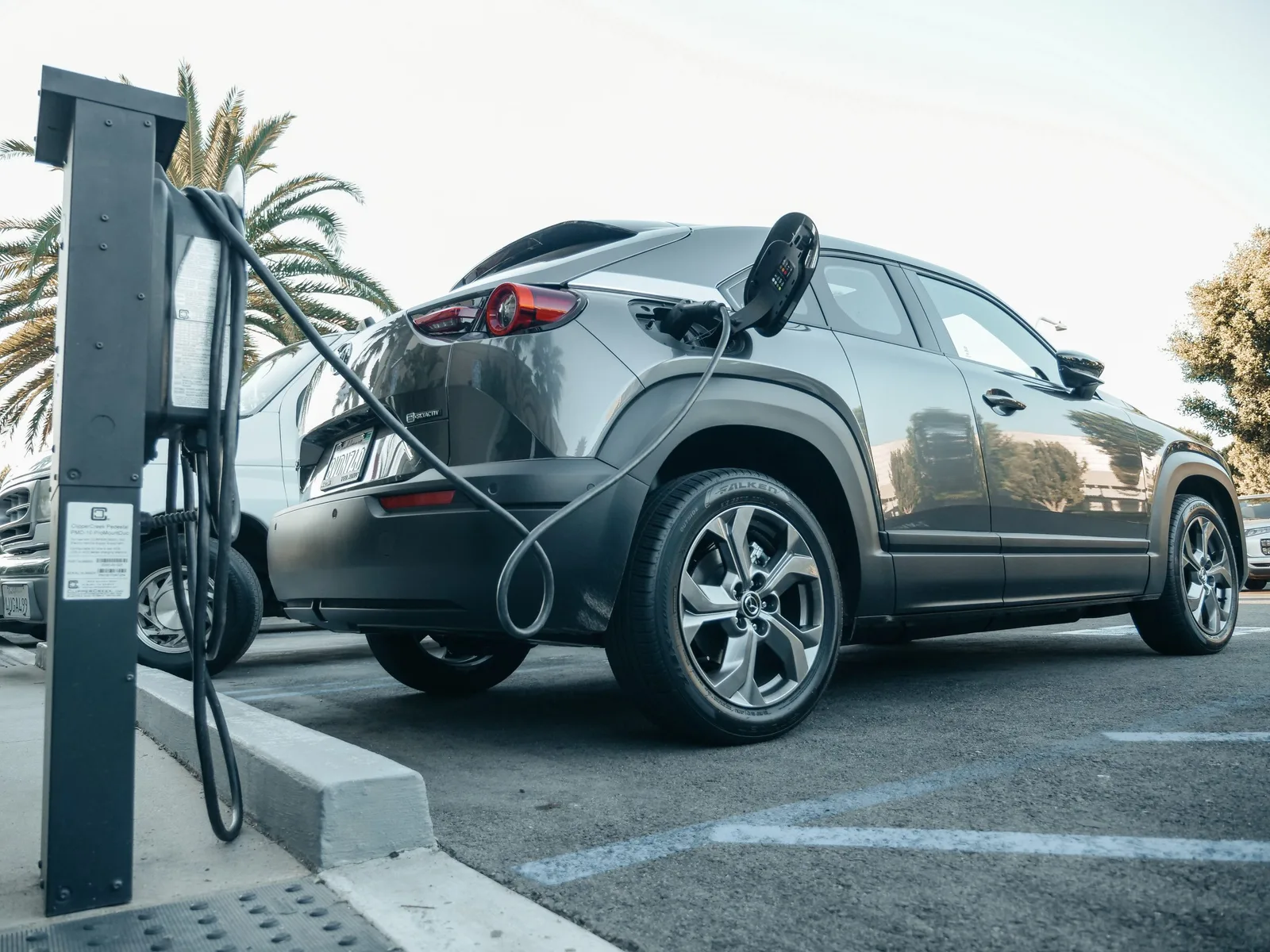 شراكة هندية سعودية لتصنيع السيارات الكهربائية