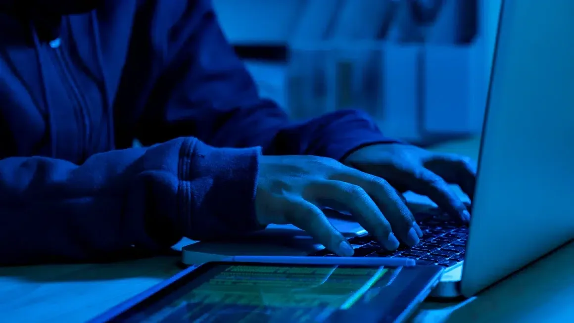 شركة تخسر 25 مليون دولار بسبب خداع موظف عبر تكنولوجيا التزييف العميق