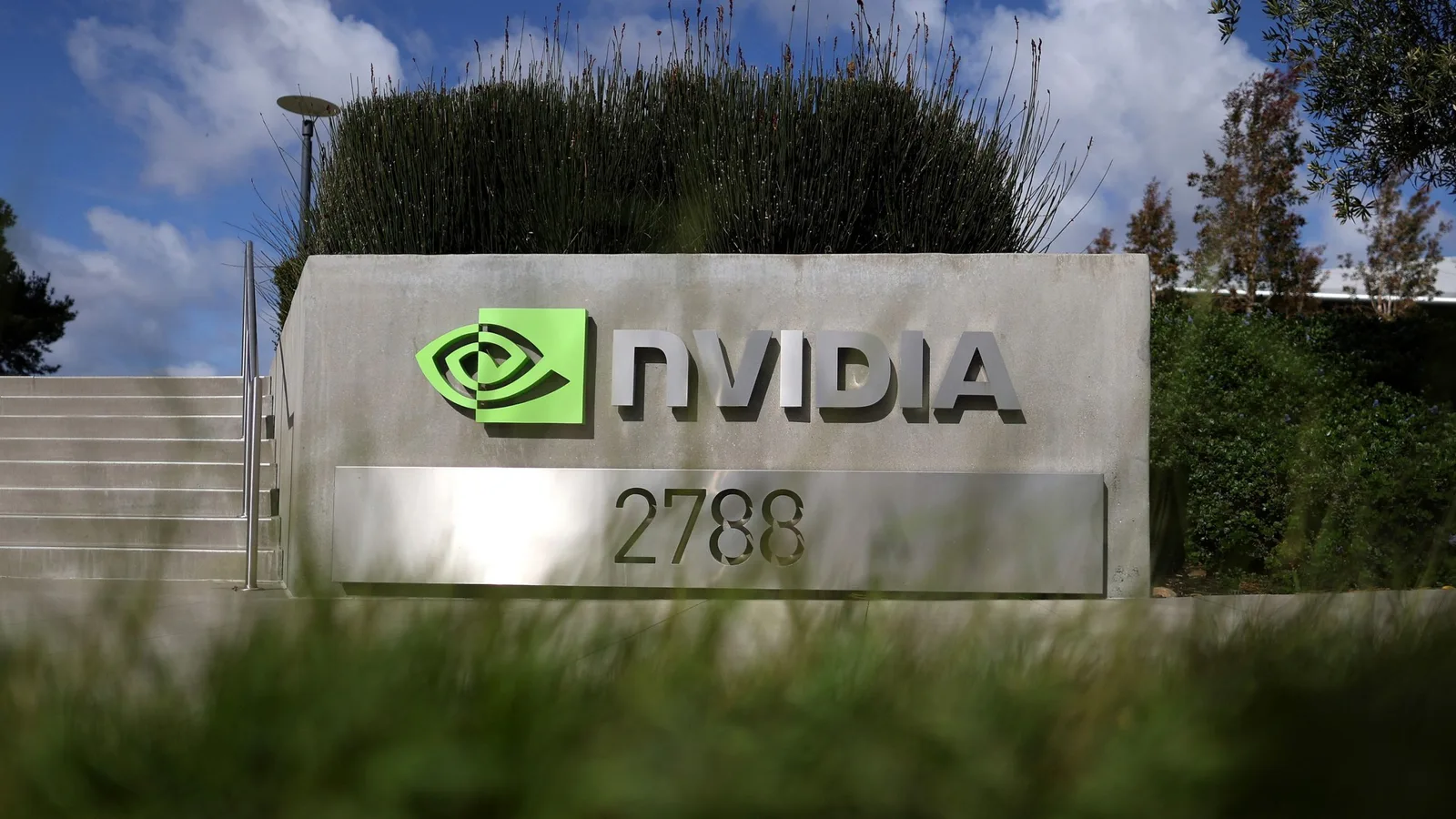 أسهم Nvidia تخسر 78 مليار دولار في يوم واحد