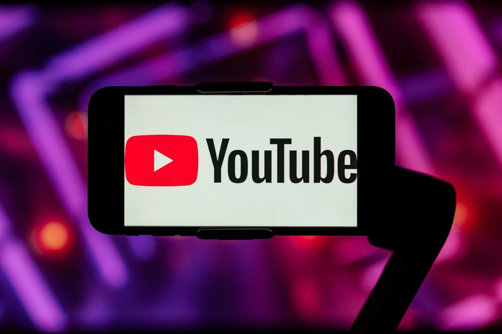 أفضل 5 مجالات مربحة على الـ YouTube لقناتك في عام 2024
