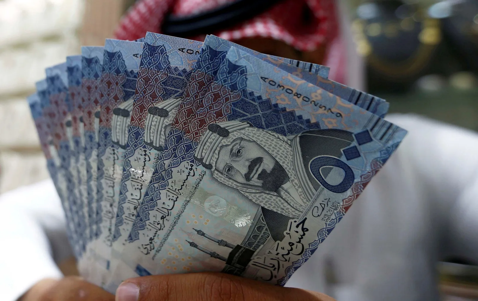 السيولة النقدية في السعودية تتراجع 12 مليار ريال خلال أسبوع