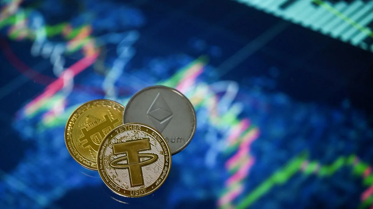 القيمة السوقية للعملات المشفرة تفقد 430 مليار دولار بسبب الهجوم الإيراني