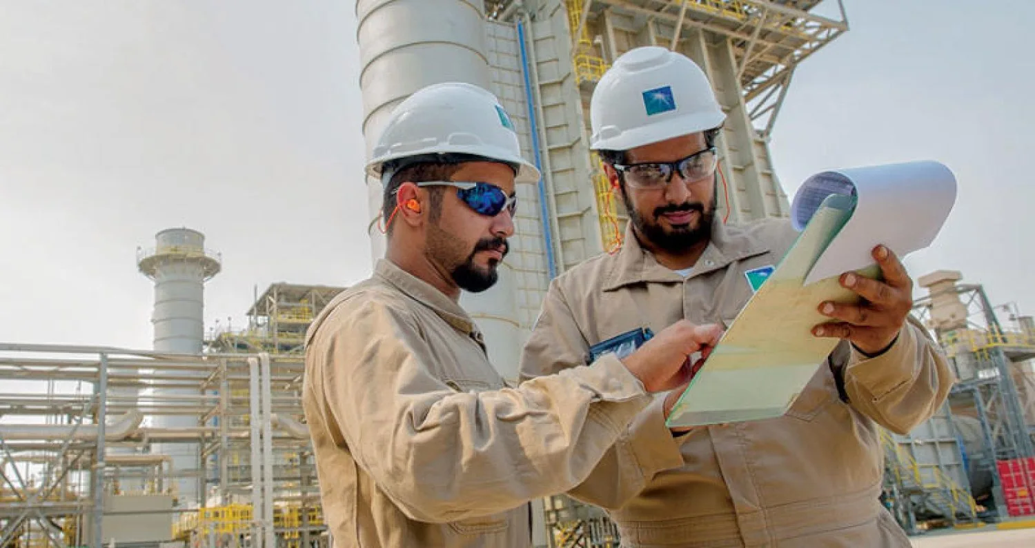 السعودية ترفع سعر النفط إلى آسيا