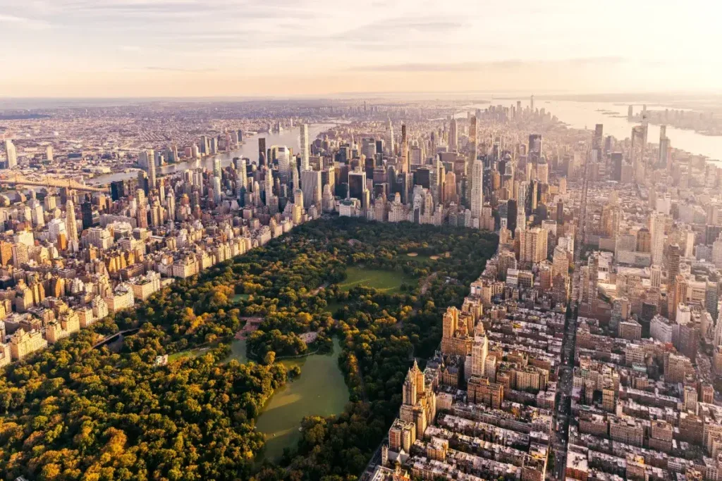 أفضل 10 مدن للعيش في أمريكا في عام 2025