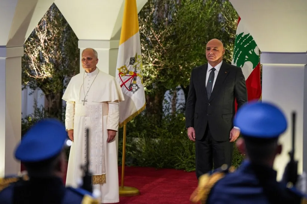 بابا الفاتيكان يختتم زيارته للبنان... ما رسائل هذه الزيارة؟