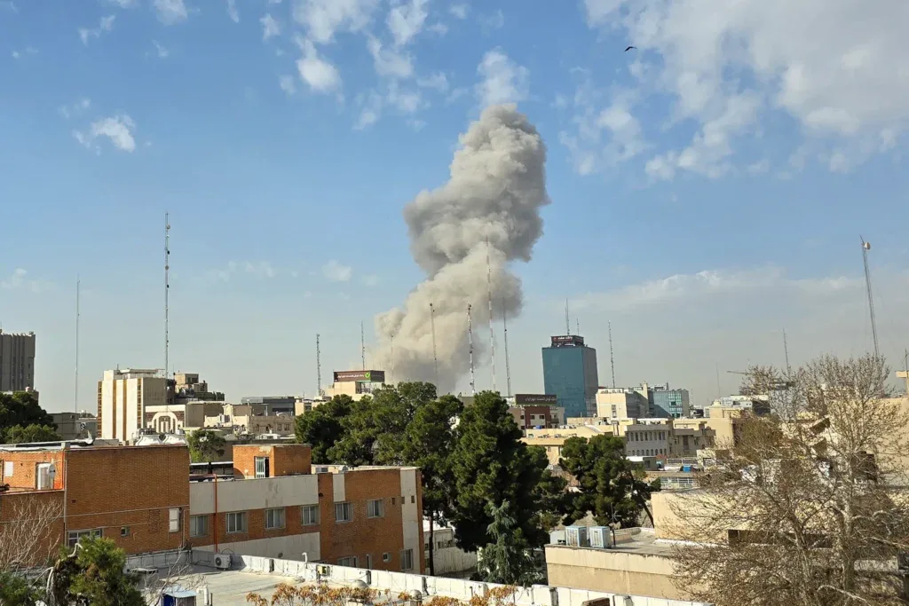 الجيش الأميركي يعلن إصابة 90 موقعًا في الضربات الأخيرة على إيران
